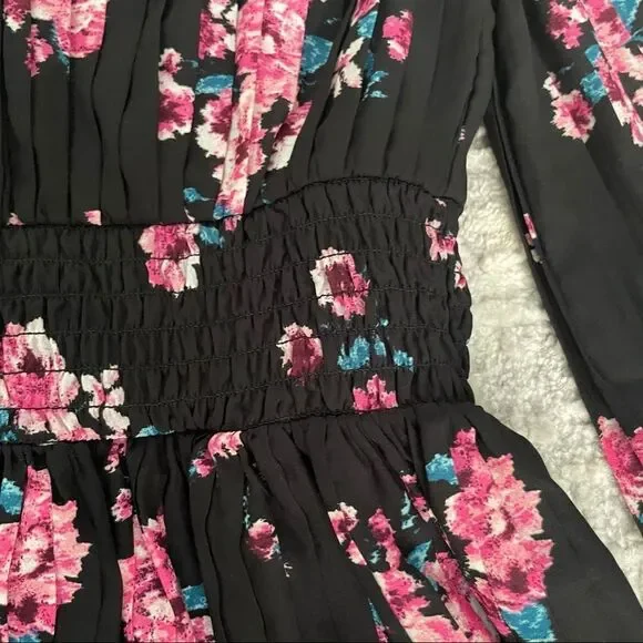 🚨 3 for $25 - LEITH Black Floral Pleated Dress Long Sleeve - Picture 7 of 11
